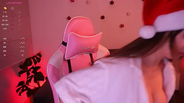 Snapshot of annie24_evans chatting on 20, 12, 2024 annie24 evans online show from 20, 12, 2024