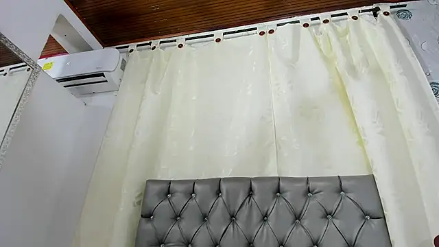 luna evaa online show from 5, 3, 2025