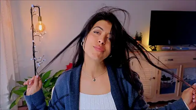 Snapshot of anabelcurvy chatting on 5, 12, 2024 anabelcurvy online show from 5, 12, 2024