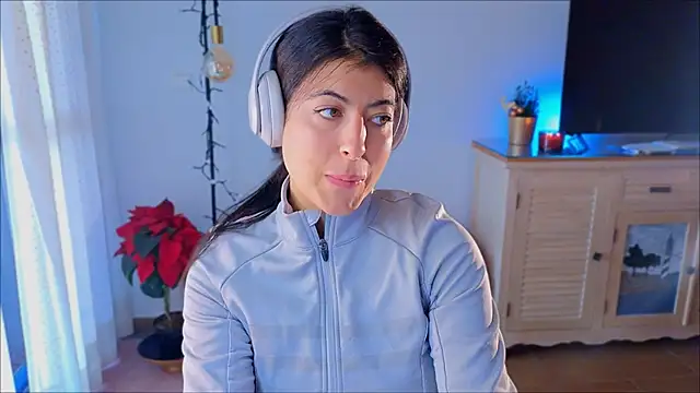 Snapshot of anabelcurvy chatting on 7, 12, 2024 anabelcurvy online show from 7, 12, 2024