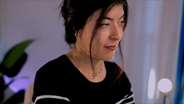 Snapshot of anabelcurvy chatting on 2, 1, 2025 anabelcurvy online show from 2, 1, 2025