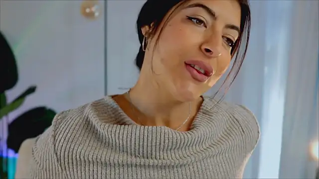 Snapshot of anabelcurvy chatting on 12, 1, 2025 anabelcurvy online show from 12, 1, 2025