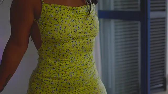 Snapshot of anabelcurvy chatting on 7, 10, 2025 anabelcurvy online show from 7, 10, 2025