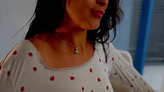 Snapshot of anabelcurvy chatting on 13, 10, 2025 anabelcurvy online show from 13, 10, 2025