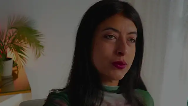 Snapshot of anabelcurvy chatting on 20, 12, 2025 anabelcurvy online show from 20, 12, 2025