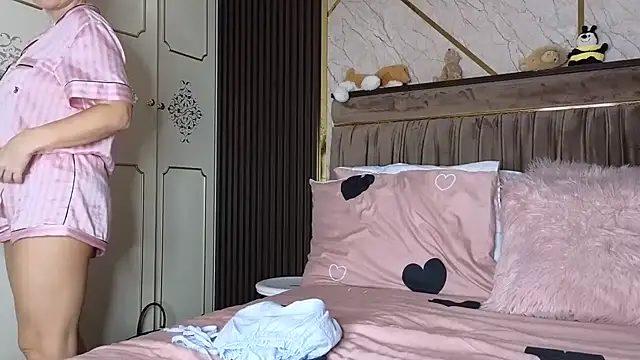 Snapshot of Allys chatting on 2, 3, 2025 Allys online show from 2, 3, 2025