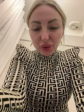 Snapshot of Allys chatting on 19, 3, 2025 Allys online show from 19, 3, 2025