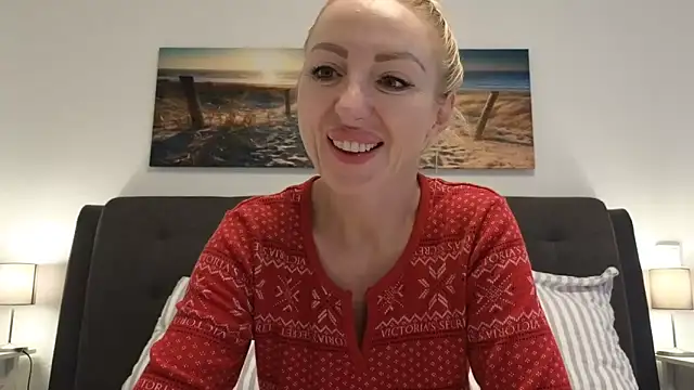 Snapshot of Allys chatting on 28, 11, 2025 Allys online show from 28, 11, 2025