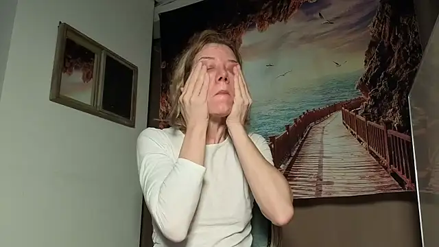 Lola Belgium online show from 21, 4, 2026