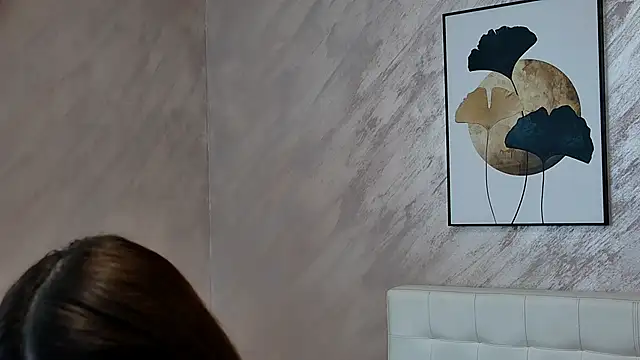 Sierra Halle online show from 23, 1, 2025