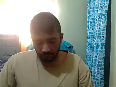 Snapshot of isearchcompany chatting on 8, 3, 2025 isearchcompany online show from 8, 3, 2025