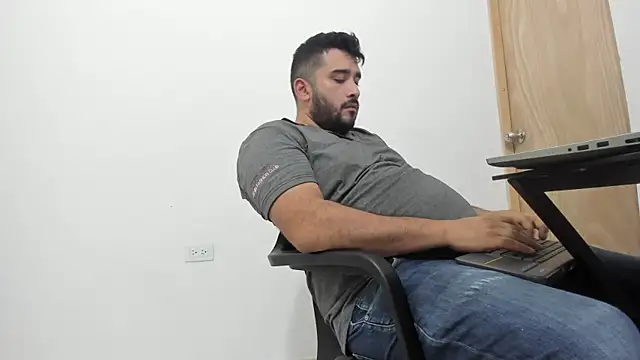 Snapshot of isearchcompany chatting on 17, 9, 2025 isearchcompany online show from 17, 9, 2025