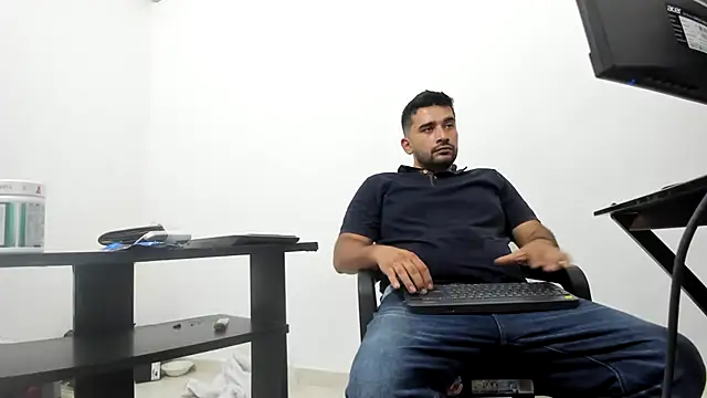 Snapshot of isearchcompany chatting on 9, 1, 2026 isearchcompany online show from 9, 1, 2026