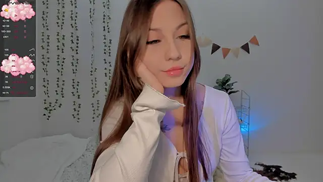 Snapshot of Mary_tiim chatting on 23, 12, 2024 Mary tiim online show from 23, 12, 2024