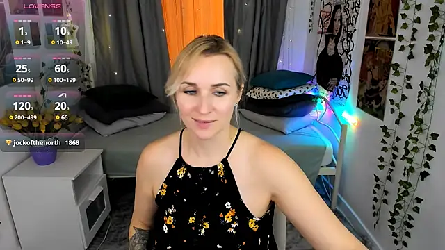 Karinella x online show from 3, 3, 2025