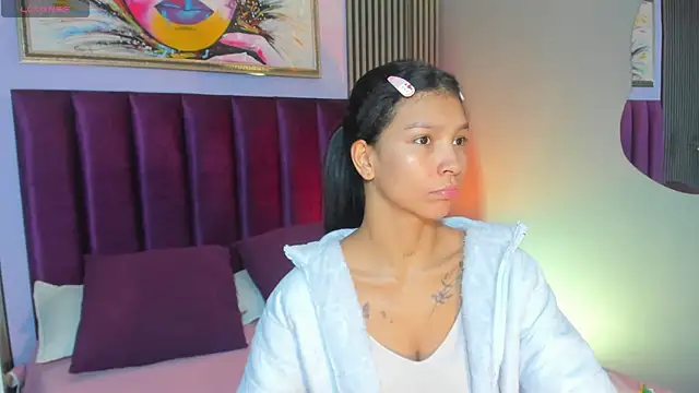 LauraAristizabal online show from 4, 11, 2025