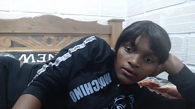 sexyjustin202 online show from 20, 9, 2025