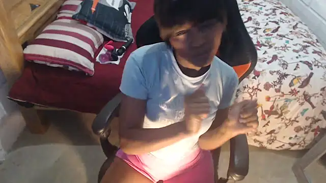 sexyjustin202 online show from 10, 10, 2025