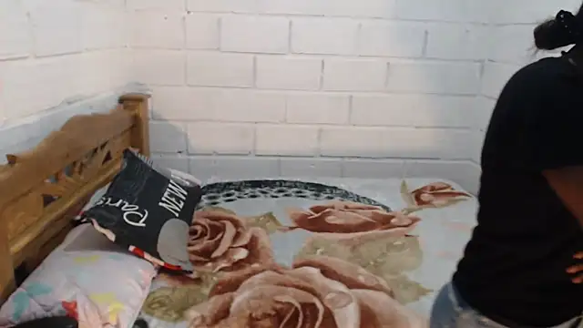 sexyjustin202 online show from 15, 12, 2025