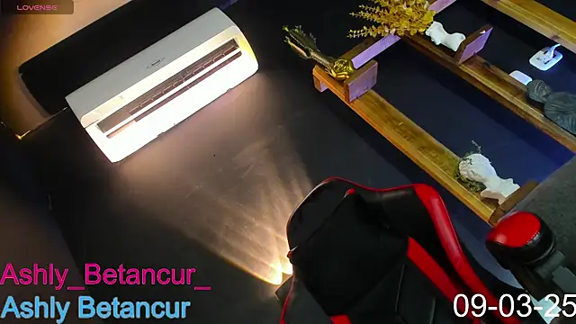 AshlyBetancurX online show from 9, 3, 2025