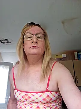 Snapshot of cuminmyknickers chatting on 15, 4, 2026 cuminmyknickers online show from 15, 4, 2026