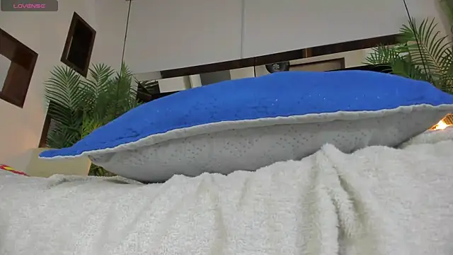 Snapshot of candy_sweet_ chatting on 26, 2, 2025 candy sweet online show from 26, 2, 2025