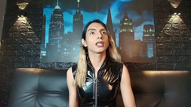 Victoria Badgal  online show from 13, 11, 2025