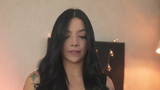 sarah hiill online show from 27, 4, 2026