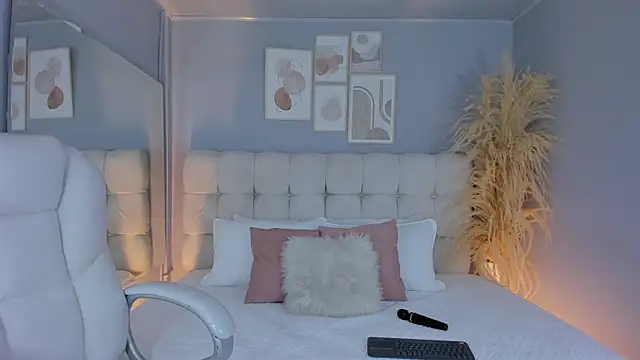 Snapshot of Stefhanyblow chatting on 7, 2, 2025 Stefhanyblow online show from 7, 2, 2025