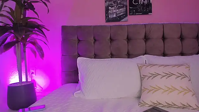 Snapshot of Stefhanyblow chatting on 27, 2, 2025 Stefhanyblow online show from 27, 2, 2025