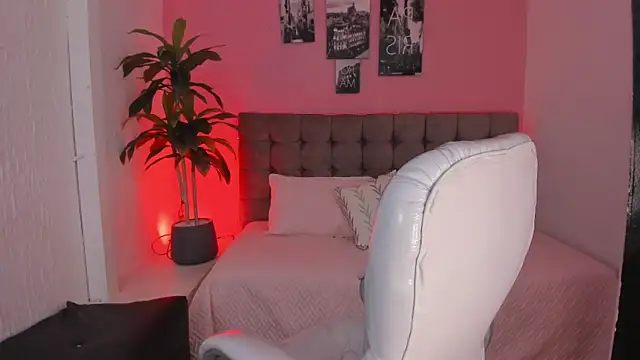 Snapshot of Stefhanyblow chatting on 18, 3, 2025 Stefhanyblow online show from 18, 3, 2025