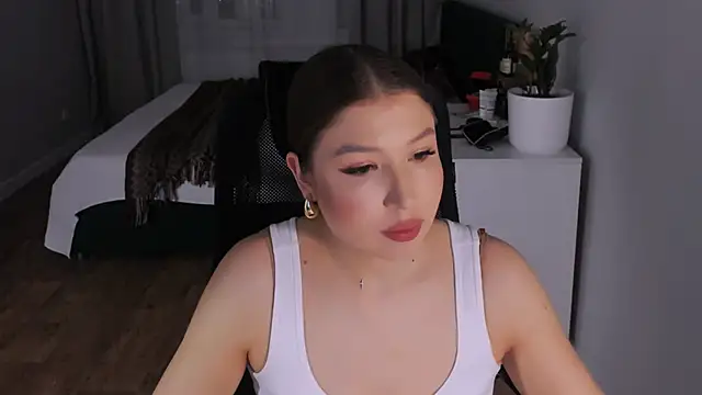 Eva Chris online show from 23, 9, 2025