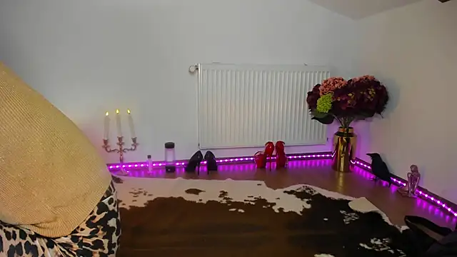 Snapshot of ViciousSiren chatting on 17, 11, 2025 ViciousSiren online show from 17, 11, 2025