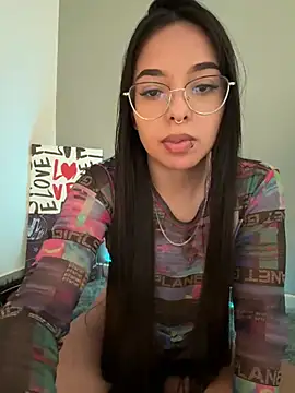 Snapshot of SophiaMelissa chatting on 7, 4, 2026 SophiaMelissa online show from 7, 4, 2026