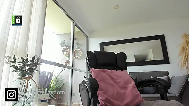 antonella dom1 online show from 10, 3, 2025