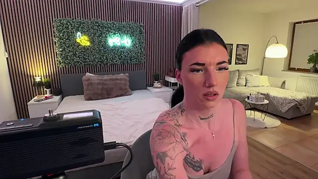 LizaRoxx online show from 24, 4, 2026