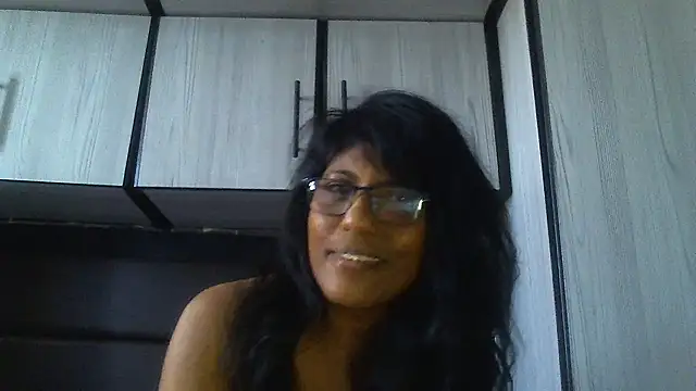 Snapshot of MsAttitude chatting on 29, 12, 2024 MsAttitude online show from 29, 12, 2024
