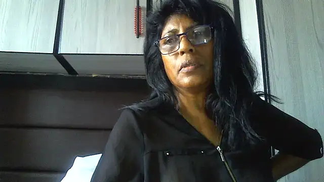 Snapshot of MsAttitude chatting on 7, 1, 2025 MsAttitude online show from 7, 1, 2025