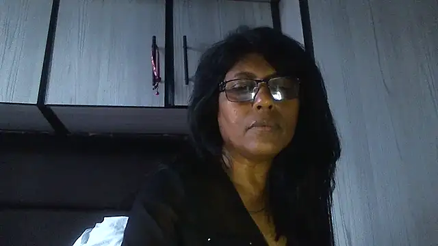 Snapshot of MsAttitude chatting on 10, 1, 2025 MsAttitude online show from 10, 1, 2025