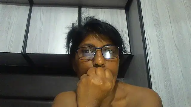 Snapshot of MsAttitude chatting on 17, 1, 2025 MsAttitude online show from 17, 1, 2025