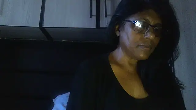 Snapshot of MsAttitude chatting on 5, 2, 2025 MsAttitude online show from 5, 2, 2025