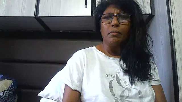 Snapshot of MsAttitude chatting on 9, 2, 2025 MsAttitude online show from 9, 2, 2025