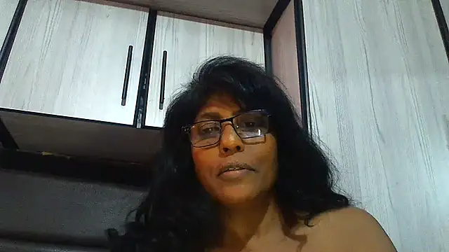 Snapshot of MsAttitude chatting on 10, 2, 2025 MsAttitude online show from 10, 2, 2025