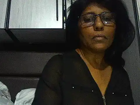 Snapshot of MsAttitude chatting on 25, 2, 2025 MsAttitude online show from 25, 2, 2025