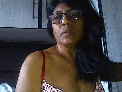 Snapshot of MsAttitude chatting on 27, 2, 2025 MsAttitude online show from 27, 2, 2025