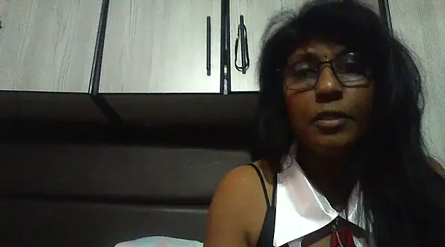 Snapshot of MsAttitude chatting on 28, 2, 2025 MsAttitude online show from 28, 2, 2025