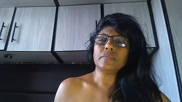 Snapshot of MsAttitude chatting on 6, 3, 2025 MsAttitude online show from 6, 3, 2025