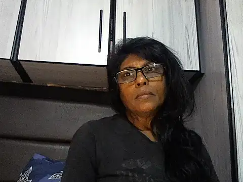 Snapshot of MsAttitude chatting on 2, 10, 2025 MsAttitude online show from 2, 10, 2025