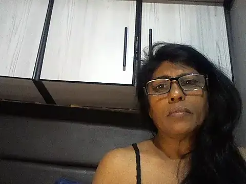 Snapshot of MsAttitude chatting on 6, 10, 2025 MsAttitude online show from 6, 10, 2025