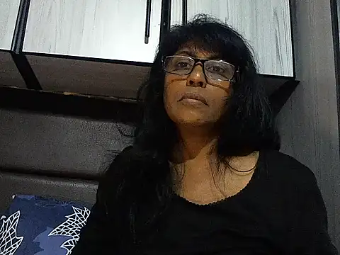 Snapshot of MsAttitude chatting on 12, 10, 2025 MsAttitude online show from 12, 10, 2025